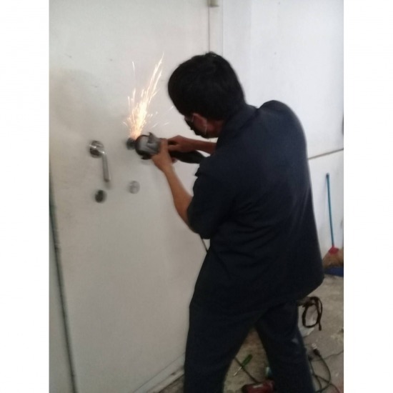 ช่างตู้เซฟ ช่างตู้เซฟ 